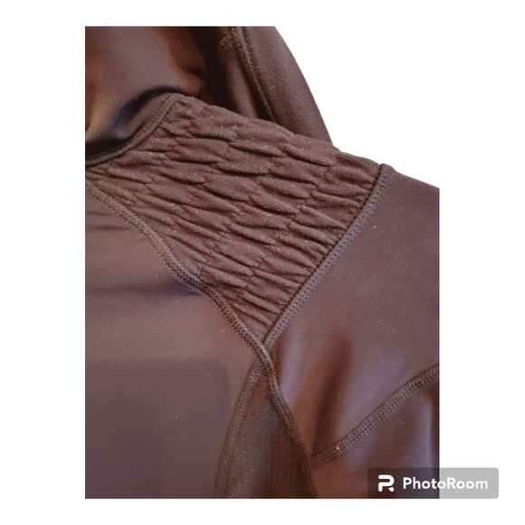 NWOT Lululemon Cross Train Long Sleeve Top (Black) - Picture 10 of 13